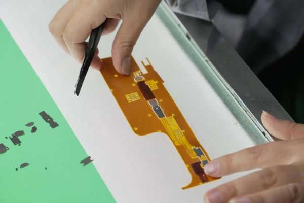 機器視覺的手機FPC絲印應用